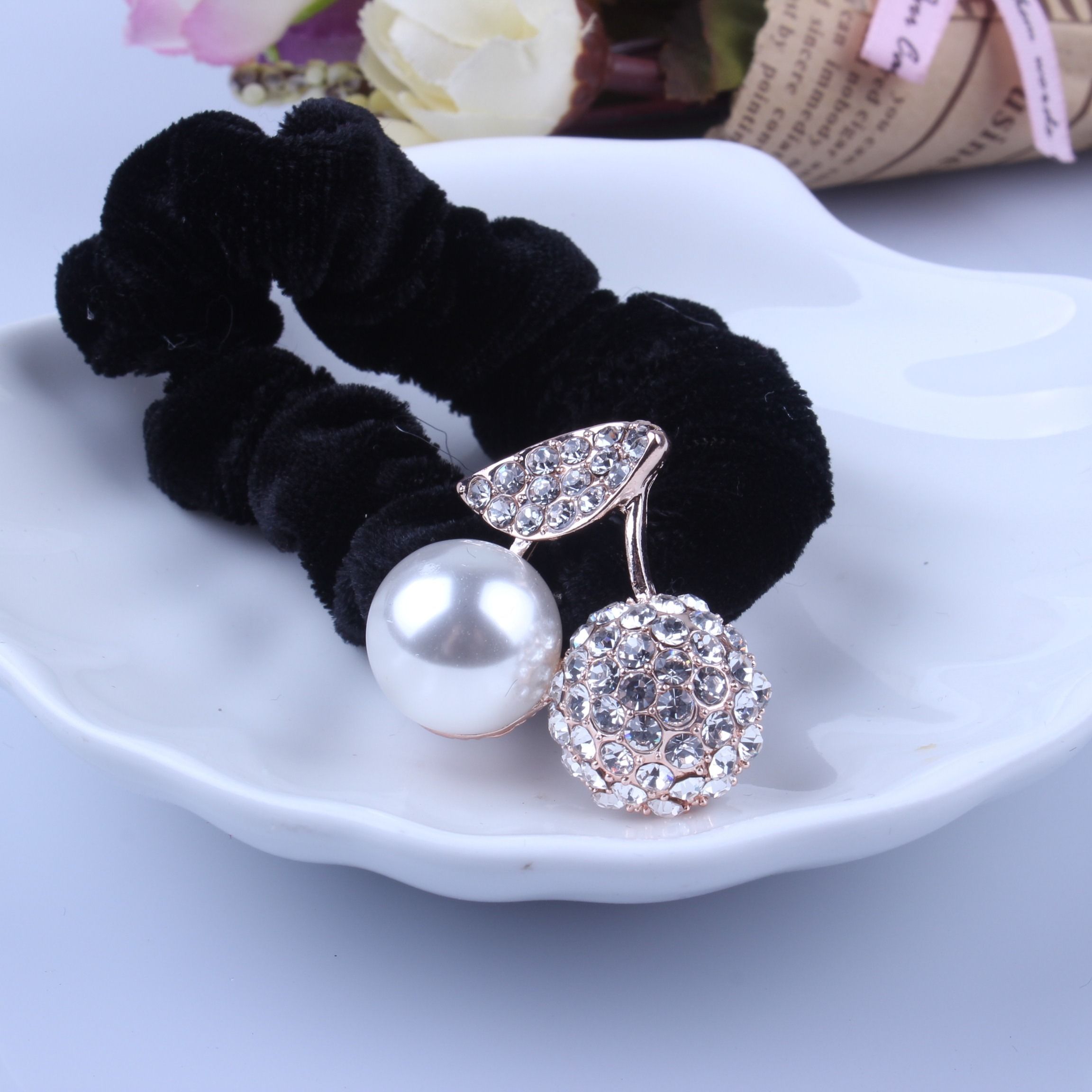 1 PC Black Velvet Scrunchies P - огляд і ціна Tablet Accessories For Girls
